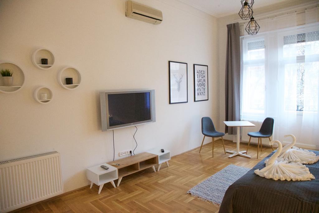 Five Season'S Apartment بودابست المظهر الخارجي الصورة