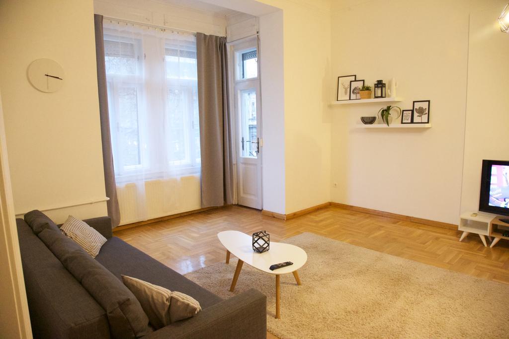 Five Season'S Apartment بودابست المظهر الخارجي الصورة
