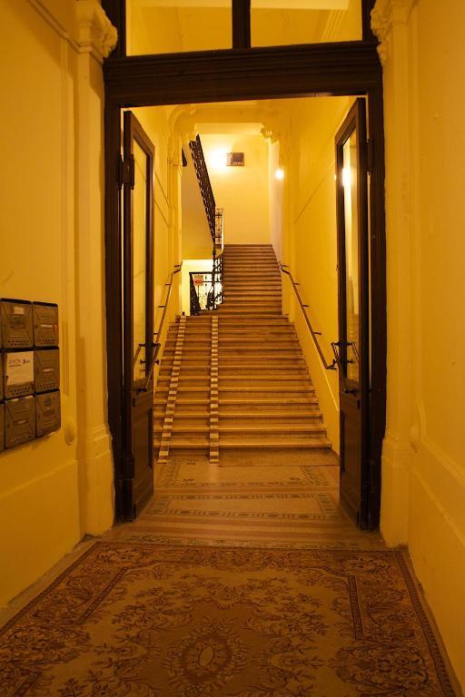 Five Season'S Apartment بودابست المظهر الخارجي الصورة