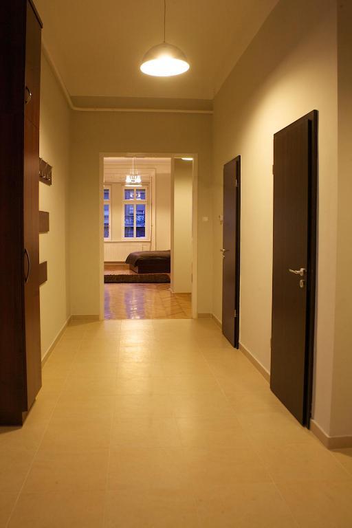 Five Season'S Apartment بودابست الغرفة الصورة
