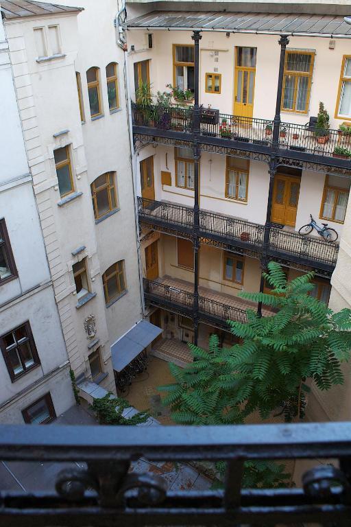 Five Season'S Apartment بودابست المظهر الخارجي الصورة