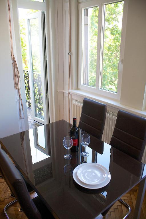Five Season'S Apartment بودابست الغرفة الصورة