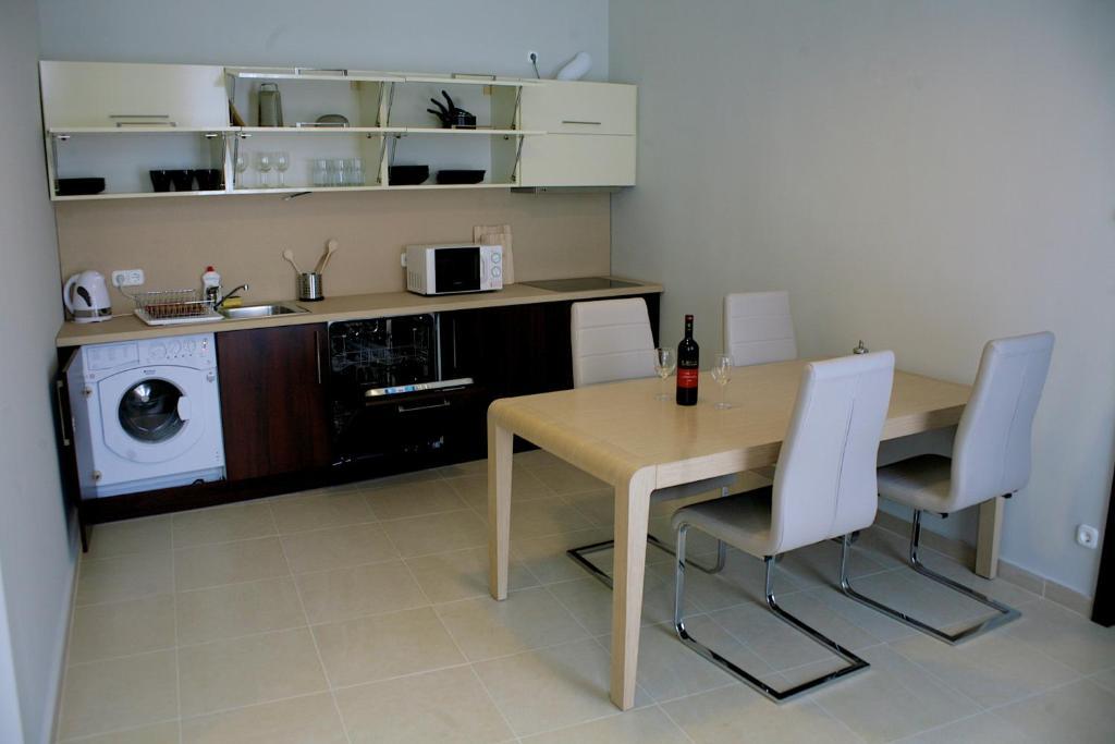 Five Season'S Apartment بودابست المظهر الخارجي الصورة